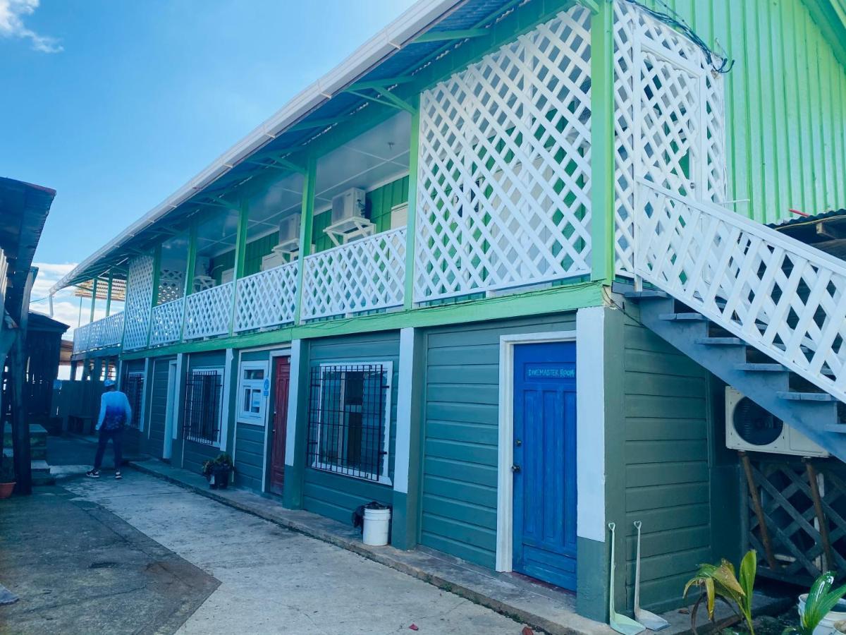 Blue Sky Rentals Utila Exteriér fotografie
